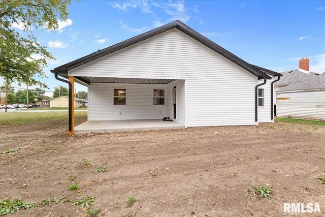 $285,000 | 446 North 7th Street, Auburn, IL 62615