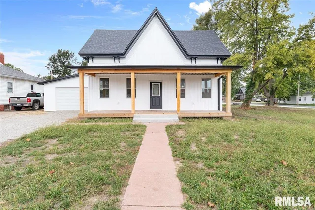 $285,000 | 446 North 7th Street, Auburn, IL 62615