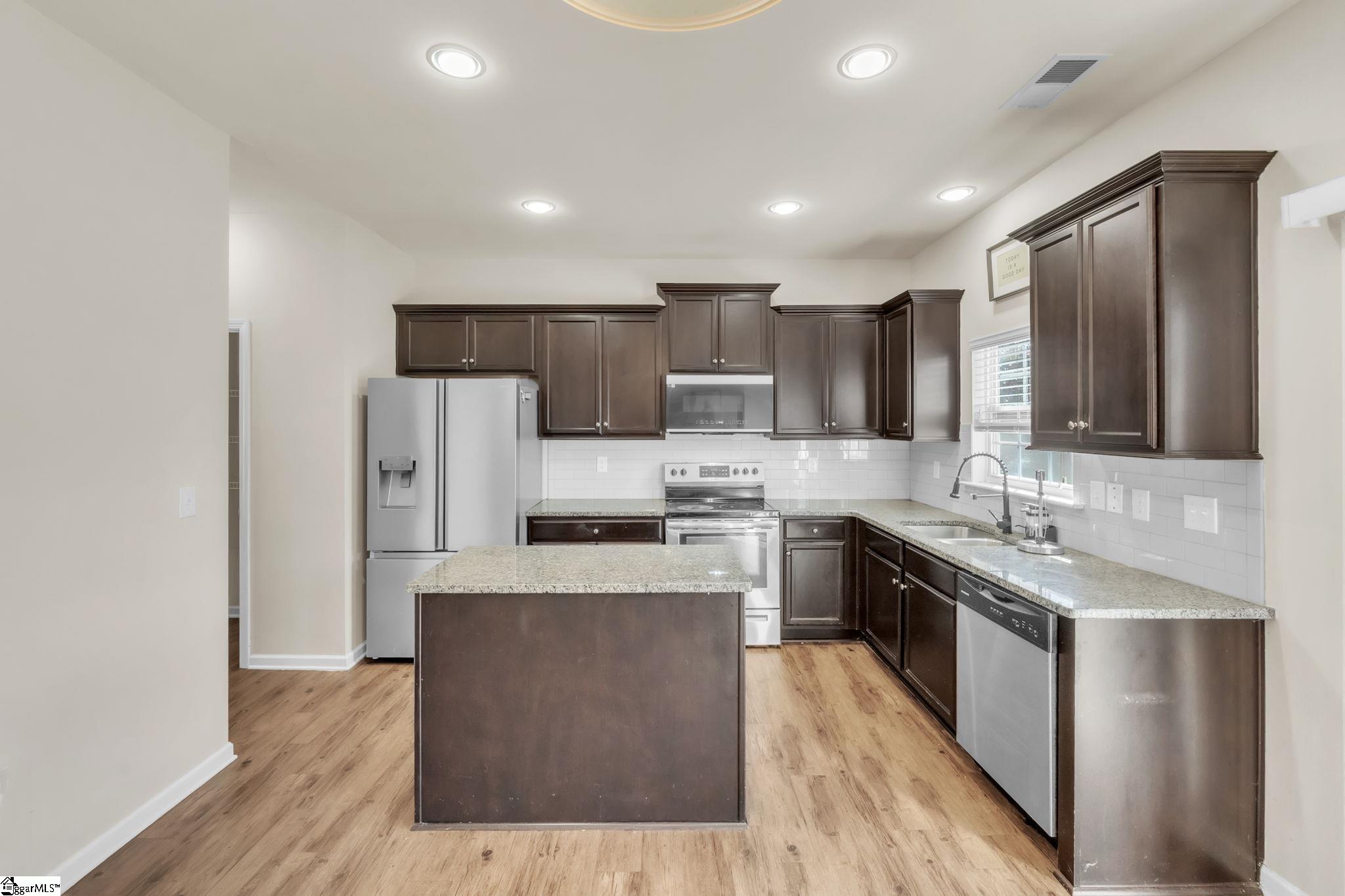 509 Friar Park Lane Lyman, SC 29365 - Photo 4 of 37