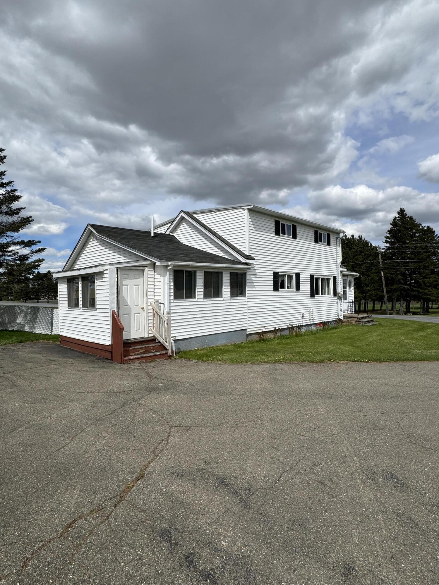 572 Van Buren Road Caribou, ME 04736 - Photo 4 of 42 IMG_0514