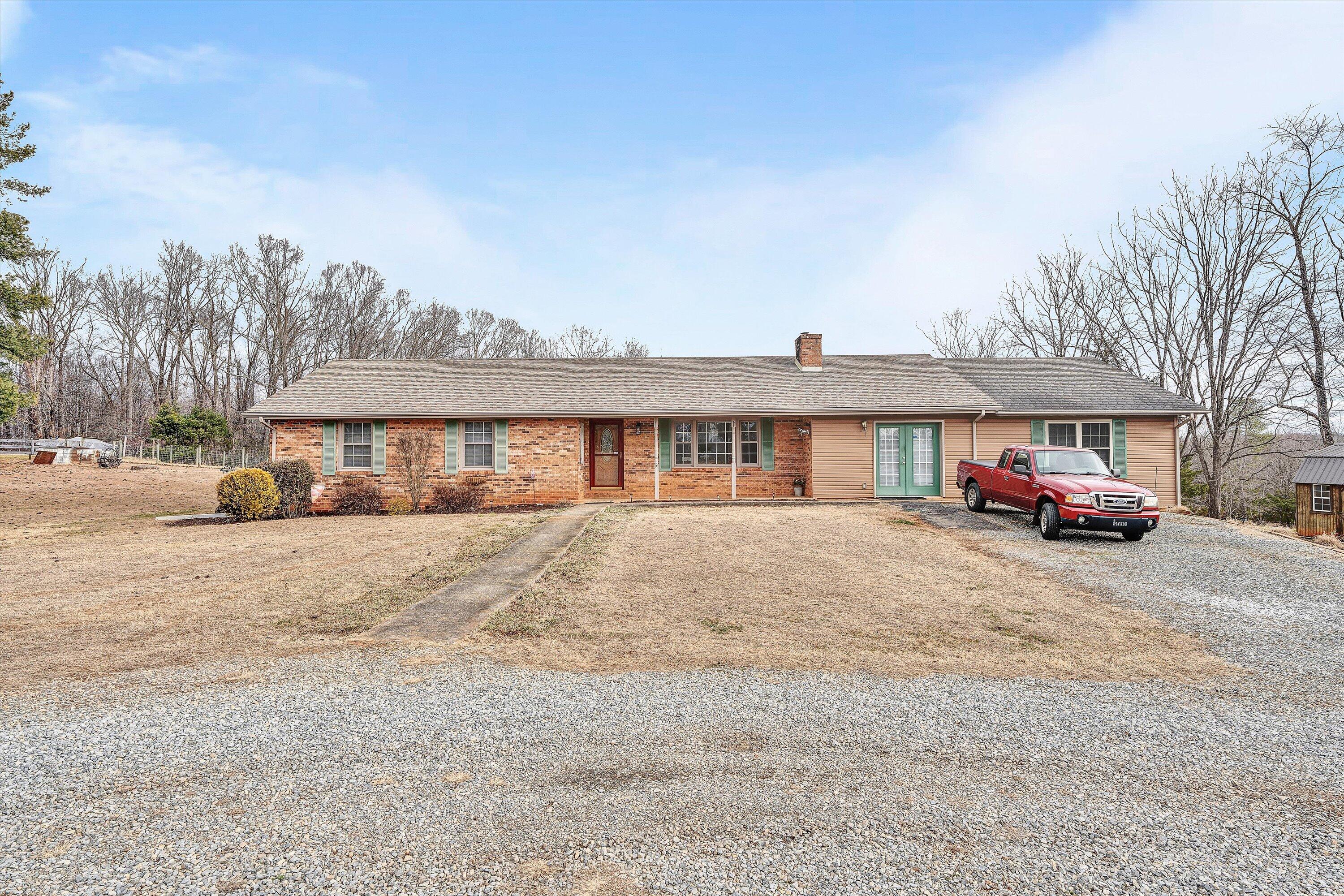 955 Kingston Road Wirtz, VA 24184 - Photo 2 of 60 02-DSC00079