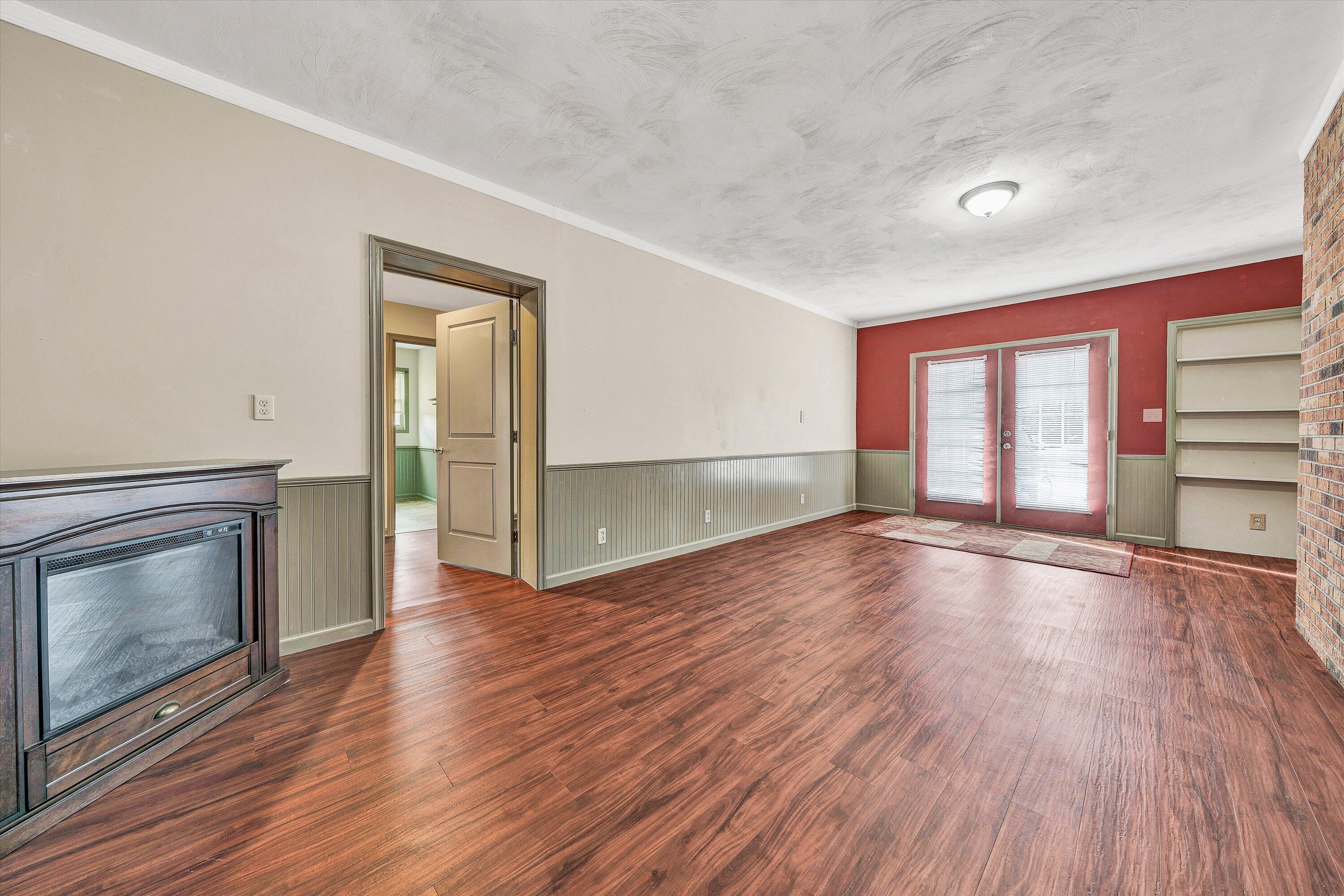 955 Kingston Road Wirtz, VA 24184 - Photo 23 of 60 den