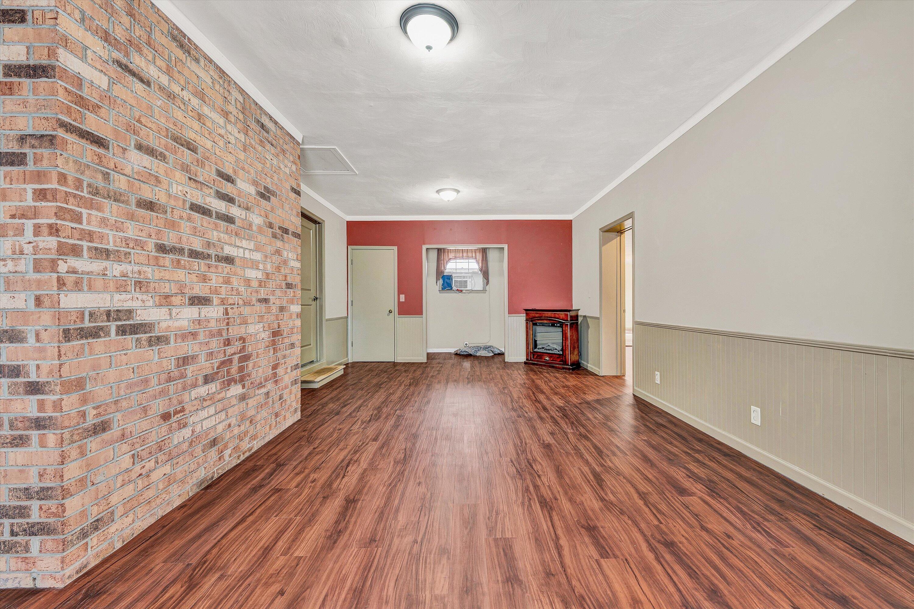 955 Kingston Road Wirtz, VA 24184 - Photo 24 of 60 den