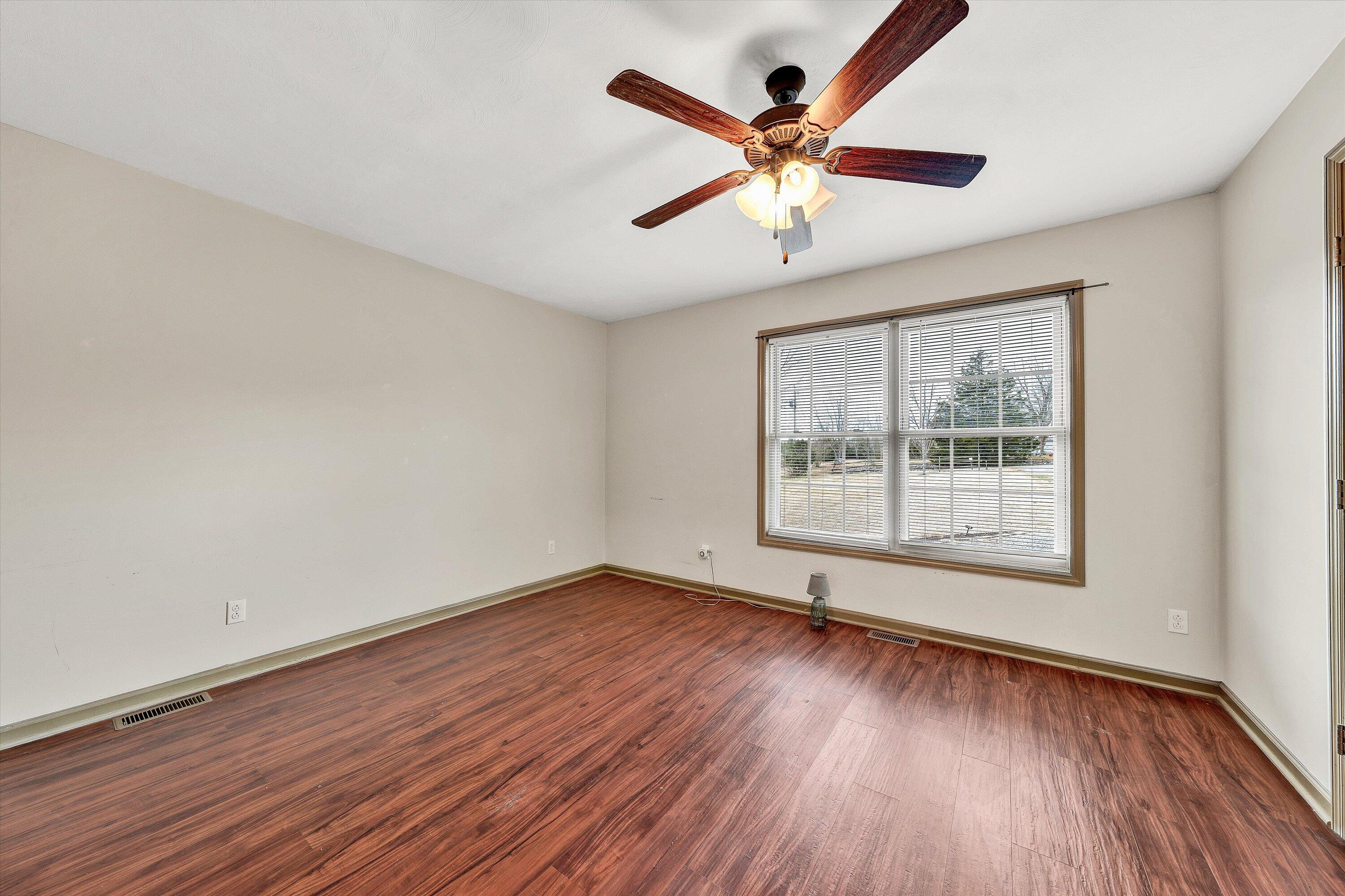 955 Kingston Road Wirtz, VA 24184 - Photo 31 of 60 inlaw br