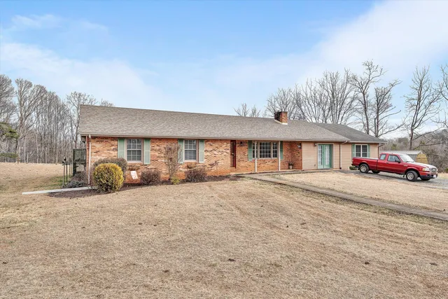 $425,000 | 955 Kingston Road, Wirtz, VA 24184