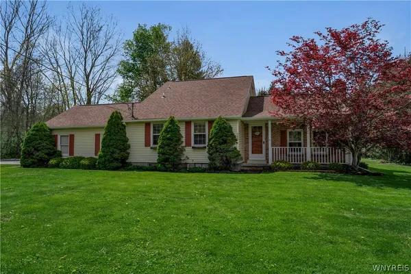 $360,000 | 100 3 Rod Road, Alden, NY 14004