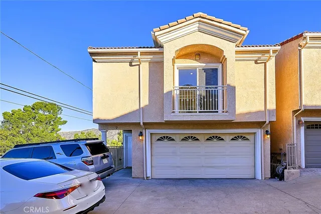 $799,000 | 10357 Commerce Avenue, Unit 7, Tujunga, CA 91042