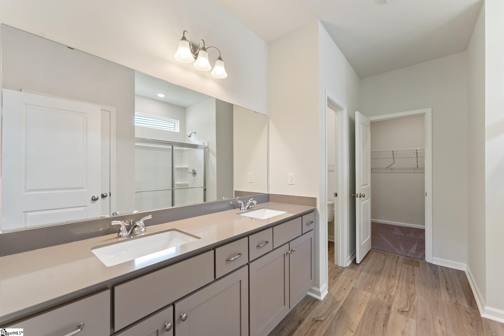 7045 Fairview Falls Drive Chesnee, SC 29323 - Photo 3 of 27