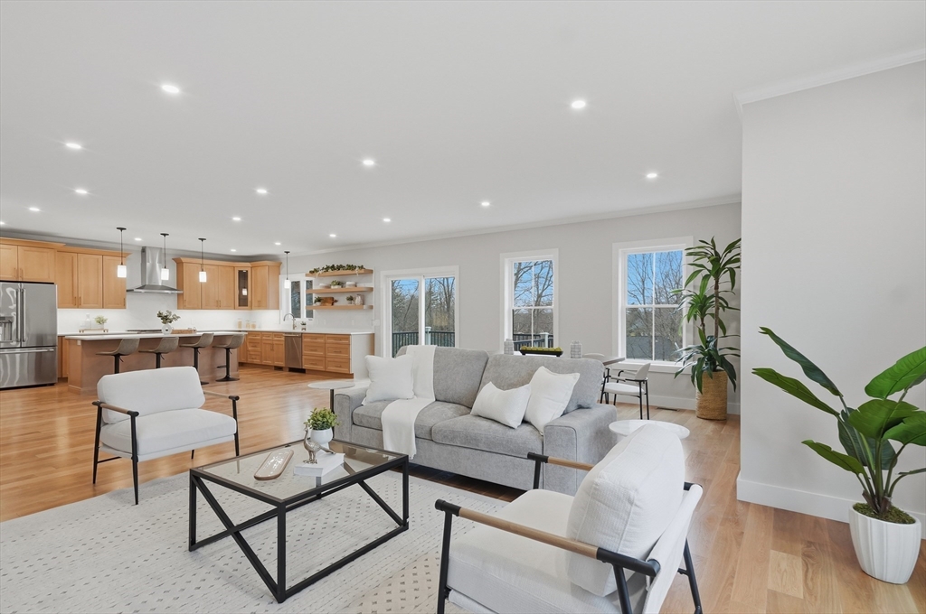 124 Green Street Stoneham, MA 02180 - Photo 9 of 37