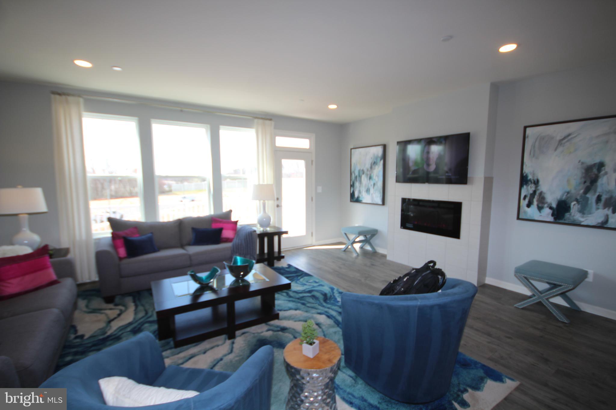 66 Cardinal Road Essex, MD 21221 - Photo 2 of 8 Gallery Image 2