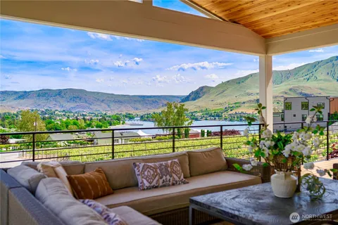 $1,749,998 | 203 Bluebell Lane, Chelan, WA 98816
