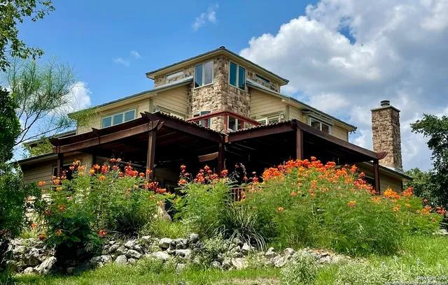 $835,000 | 9623 Requa Road, Helotes, TX 78023