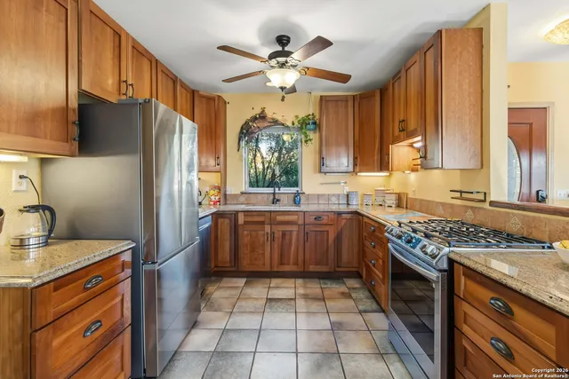 $835,000 | 9623 Requa Road, Helotes, TX 78023