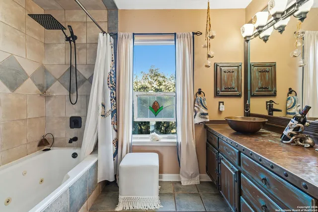 $835,000 | 9623 Requa Road, Helotes, TX 78023