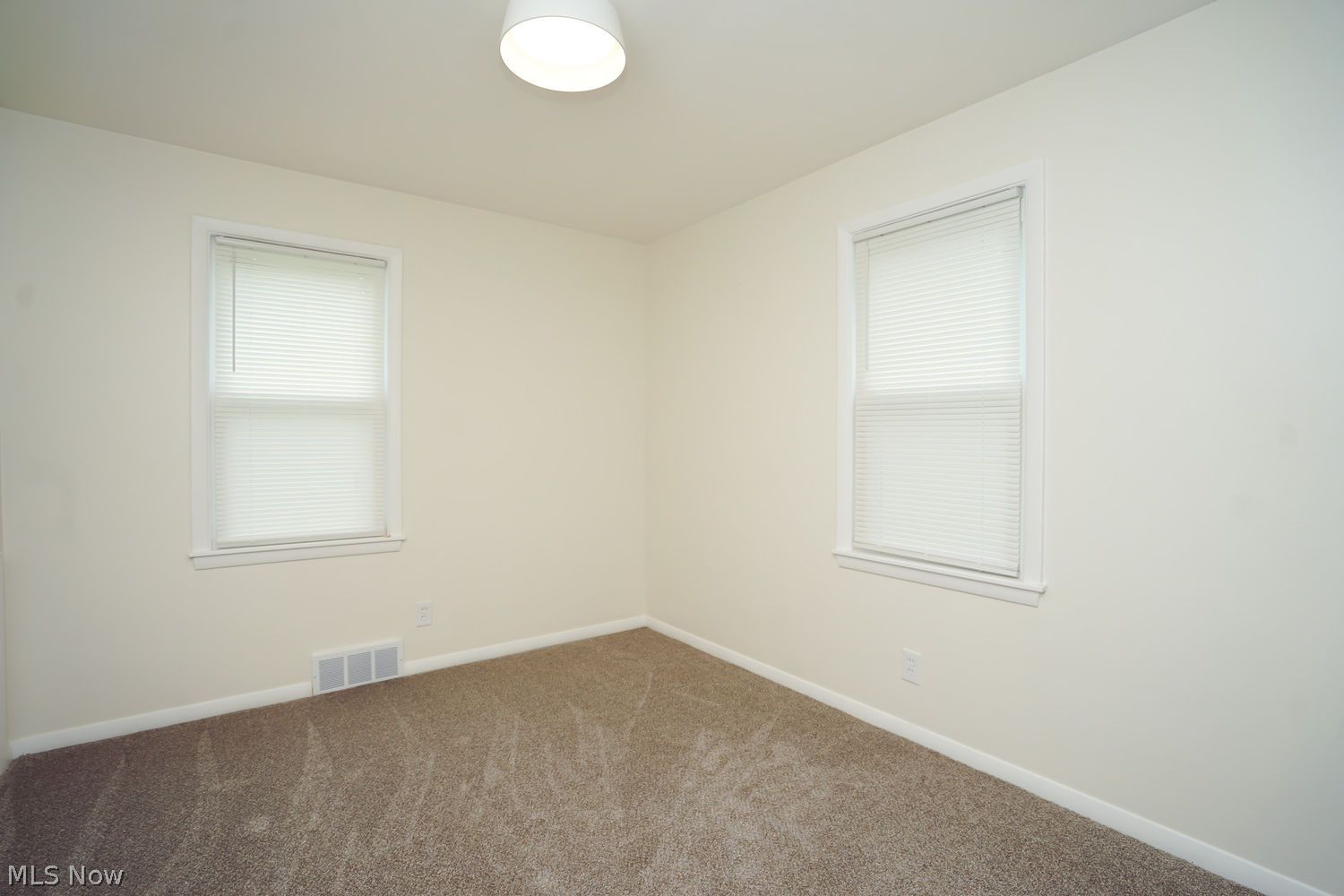 628 Creed Street Struthers, OH 44471 - Photo 14 of 20 Bedroom
