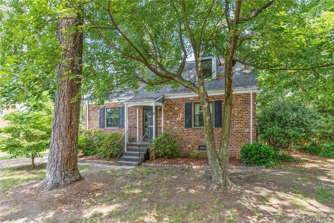 1407 Skipwith Road Richmond, VA 23229 - Photo 1 of 37 Gallery Image 1