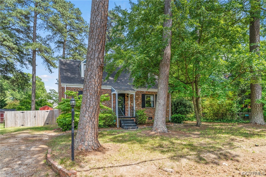 1407 Skipwith Road Richmond, VA 23229 - Photo 2 of 37 Gallery Image 2