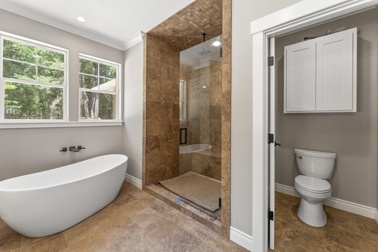 283 Key Way Grants Pass, OR 97527 - Photo 5 of 56 DSC07174