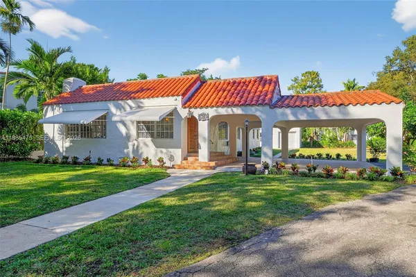$7,500 | 1305 Alhambra Circle, Coral Gables, FL 33134