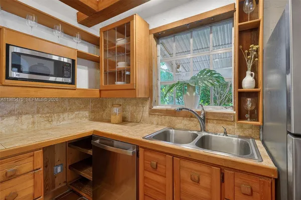 $7,500 | 1305 Alhambra Circle, Coral Gables, FL 33134