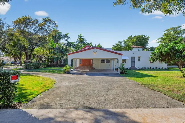 $7,500 | 1305 Alhambra Circle, Coral Gables, FL 33134