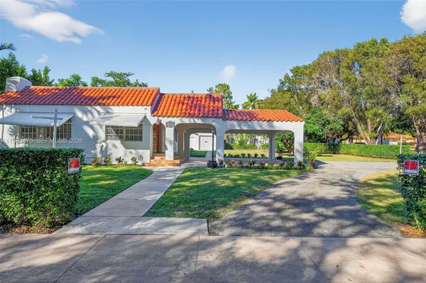 $7,500 | 1305 Alhambra Circle, Coral Gables, FL 33134