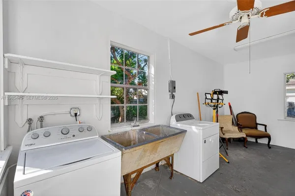$7,500 | 1305 Alhambra Circle, Coral Gables, FL 33134