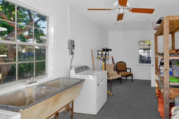 $7,500 | 1305 Alhambra Circle, Coral Gables, FL 33134