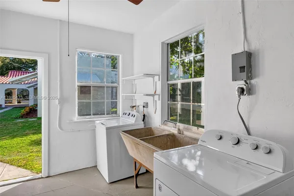 $7,500 | 1305 Alhambra Circle, Coral Gables, FL 33134