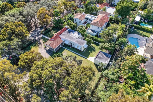 $7,500 | 1305 Alhambra Circle, Coral Gables, FL 33134