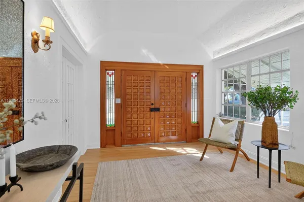 $7,500 | 1305 Alhambra Circle, Coral Gables, FL 33134