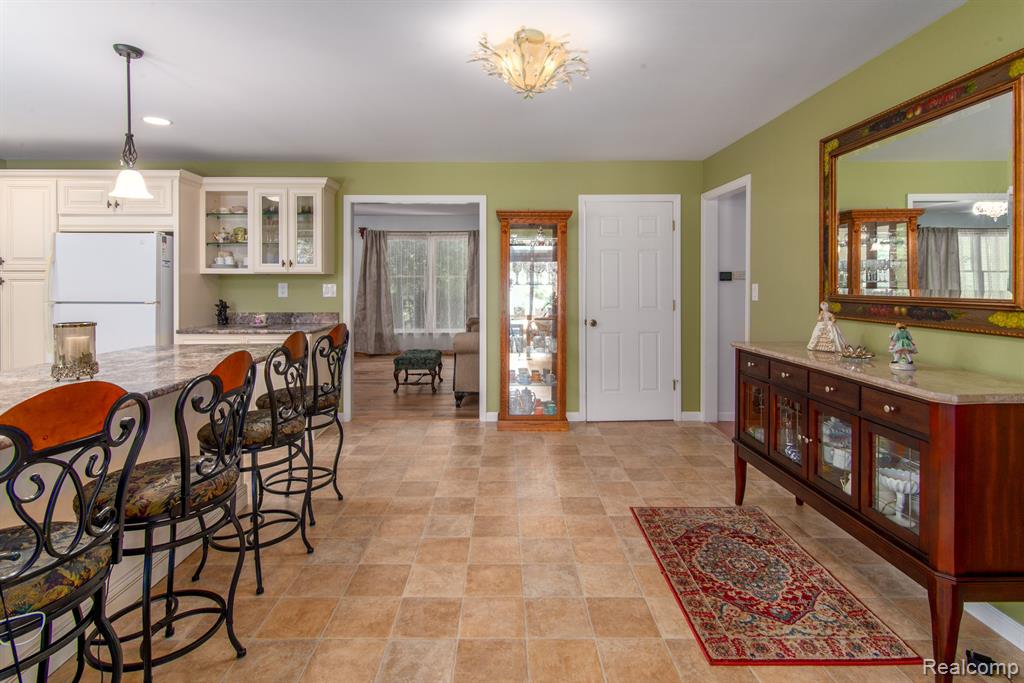 11439 Faussett Road Fenton, MI 48430 - Photo 11 of 38