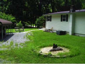 403 Sharps Creek Road Bristol, TN 37620 - Photo 3 of 8 Photo 3