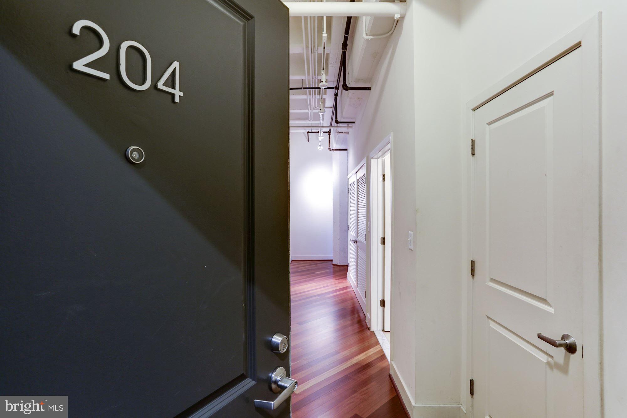 1701 Kalorama Road Northwest, Unit D2 Washington, DC 20009 - Photo 2 of 19 Entry