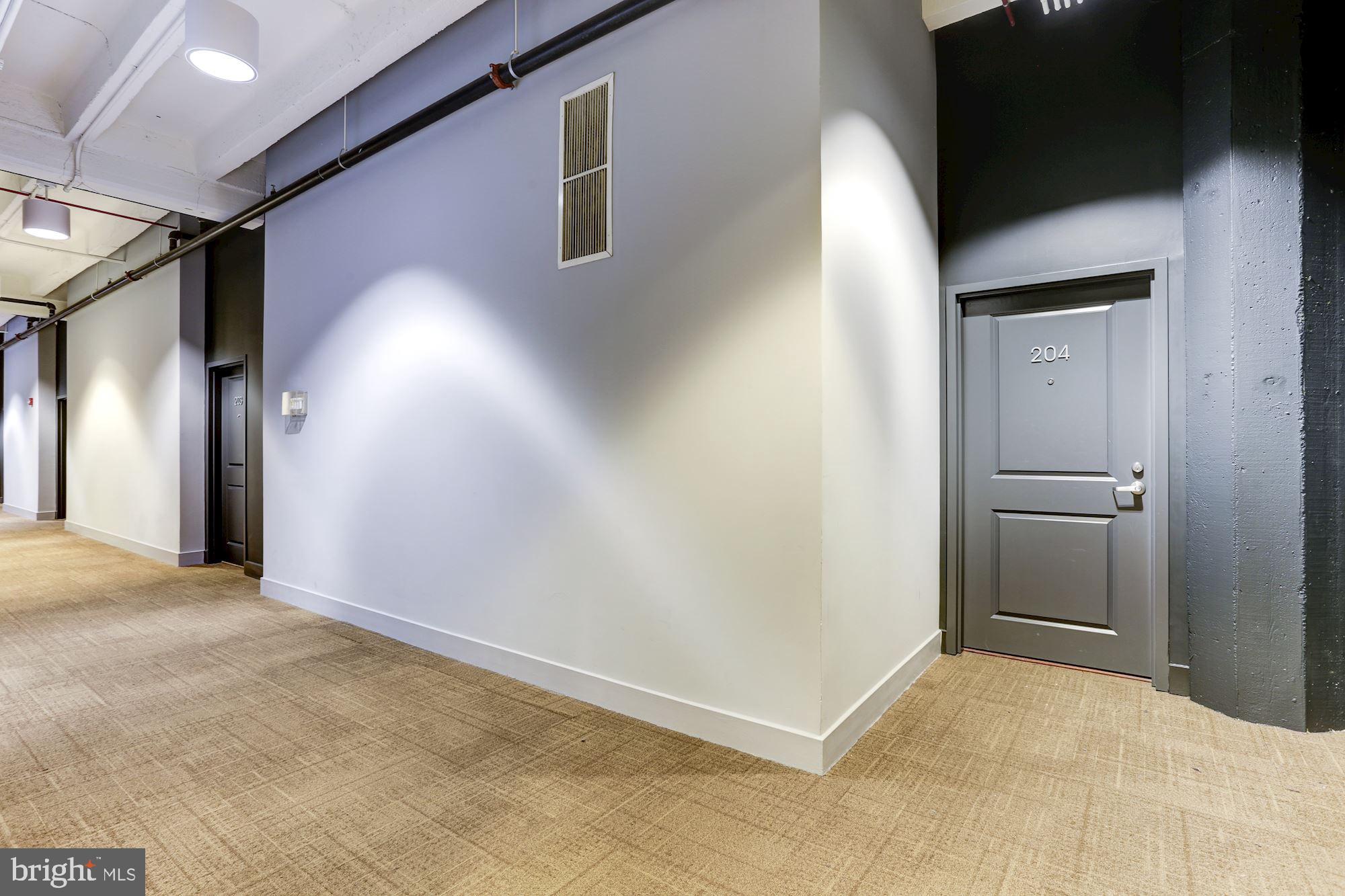 1701 Kalorama Road Northwest, Unit D2 Washington, DC 20009 - Photo 14 of 19 Hallway/Door