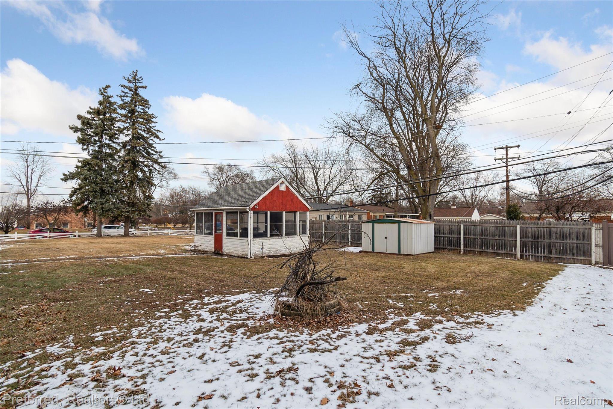 14404 Farmington Road Livonia, MI 48154 - Photo 47 of 47 Cabana
