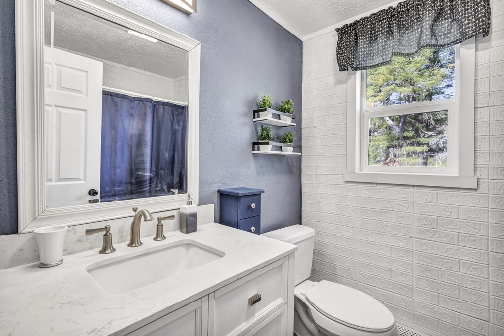 177 Temi Road Raynham, MA 02767 - Photo 4 of 11 Gallery Image 4