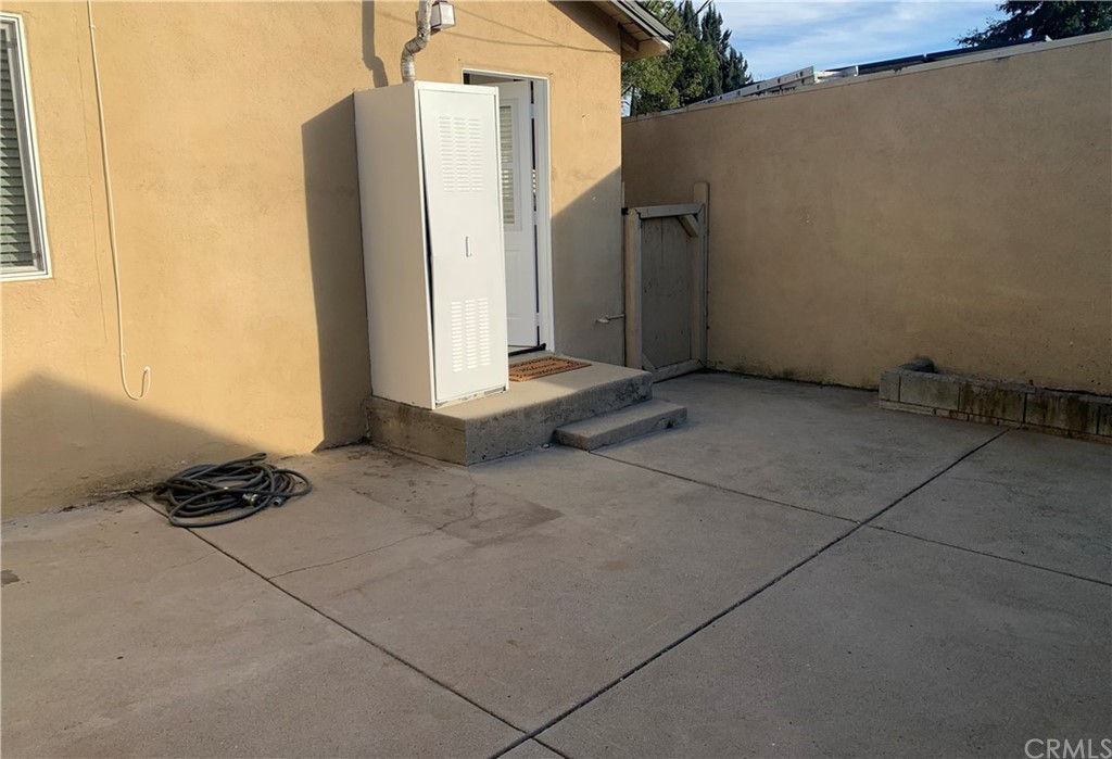 447 Martelo Avenue Pasadena, CA 91107 - Photo 16 of 24 a view of a storage & utility room with washer and dryer