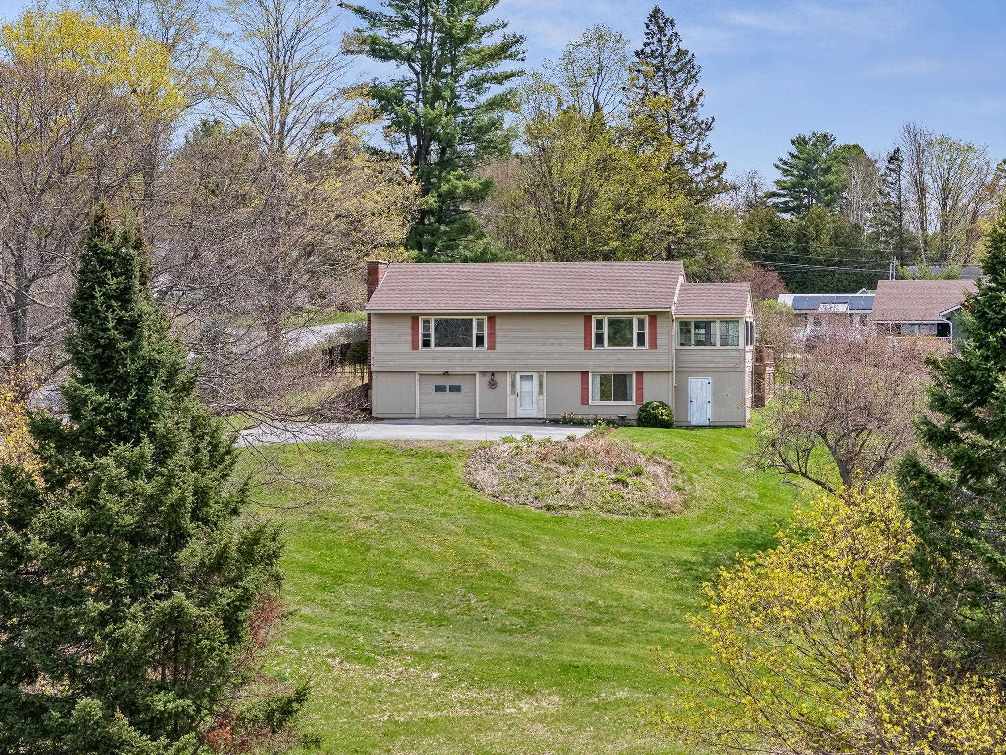 219 Towne Hill Road Montpelier, VT 05602 - Photo 4 of 51