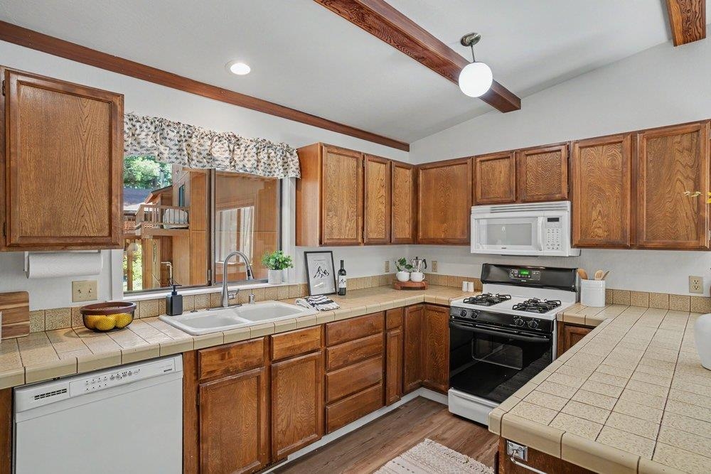 5884 Sudan Road Agate Bay, CA 96140 - Photo 13 of 27