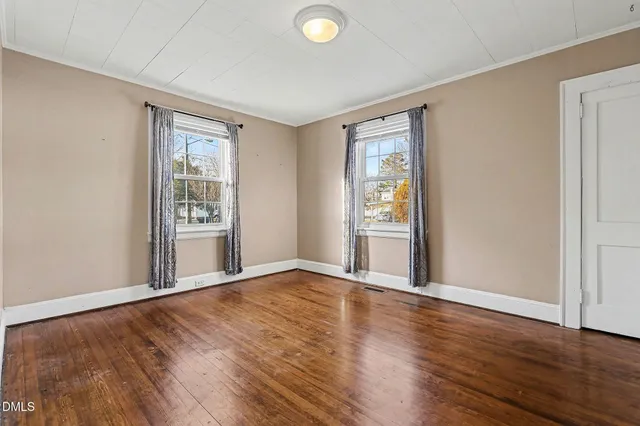 $335,000 | 210 East Holt Street, Smithfield, NC 27577