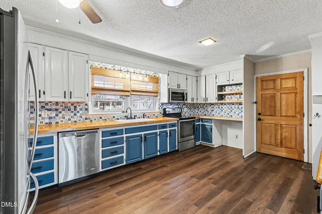 $335,000 | 210 East Holt Street, Smithfield, NC 27577