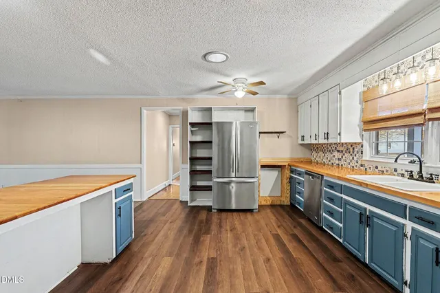 $335,000 | 210 East Holt Street, Smithfield, NC 27577