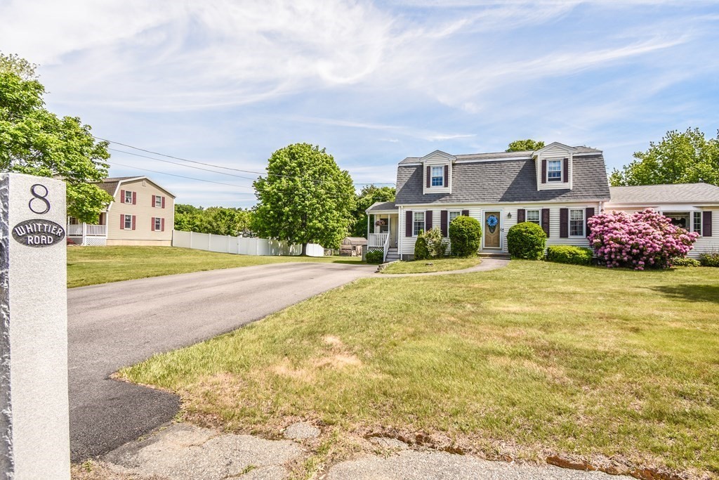 8 Whittier Road Billerica, MA 01821 - Photo 3 of 41