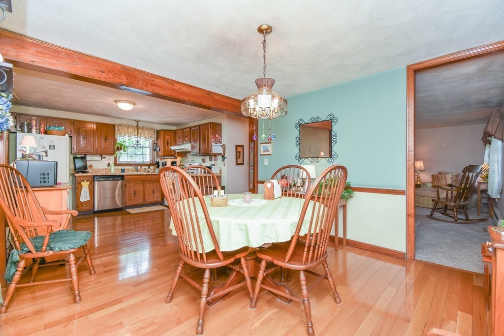 8 Whittier Road Billerica, MA 01821 - Photo 8 of 41