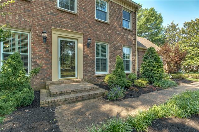 2006 Hartland Road Franklin, TN 37069 - Photo 2 of 20 Gallery Image 2