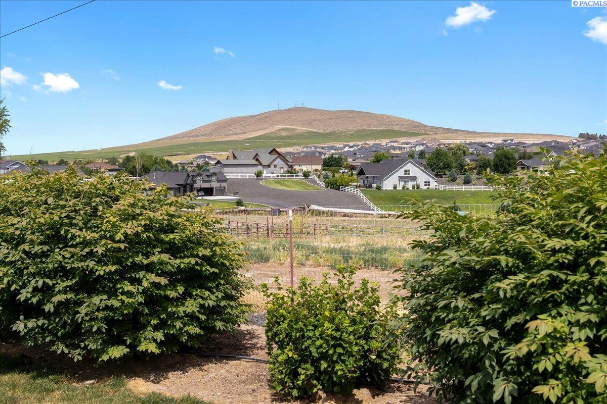 96604 East Clover Road Kennewick, WA 99338 - Photo 36 of 48 Gallery Image 36
