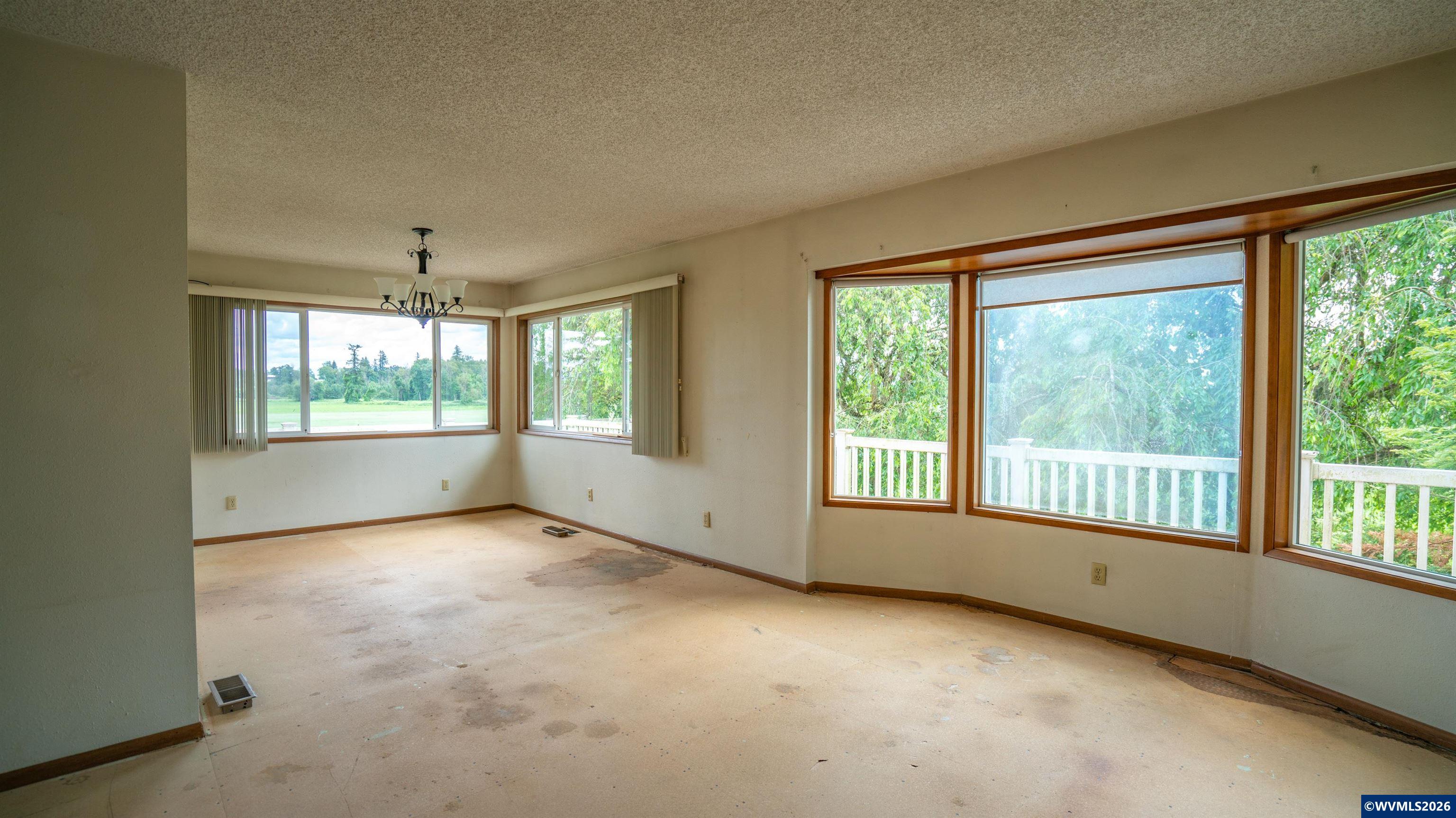 12984 Elliott Prairie Road Northeast Woodburn, OR 97071 - Photo 10 of 48