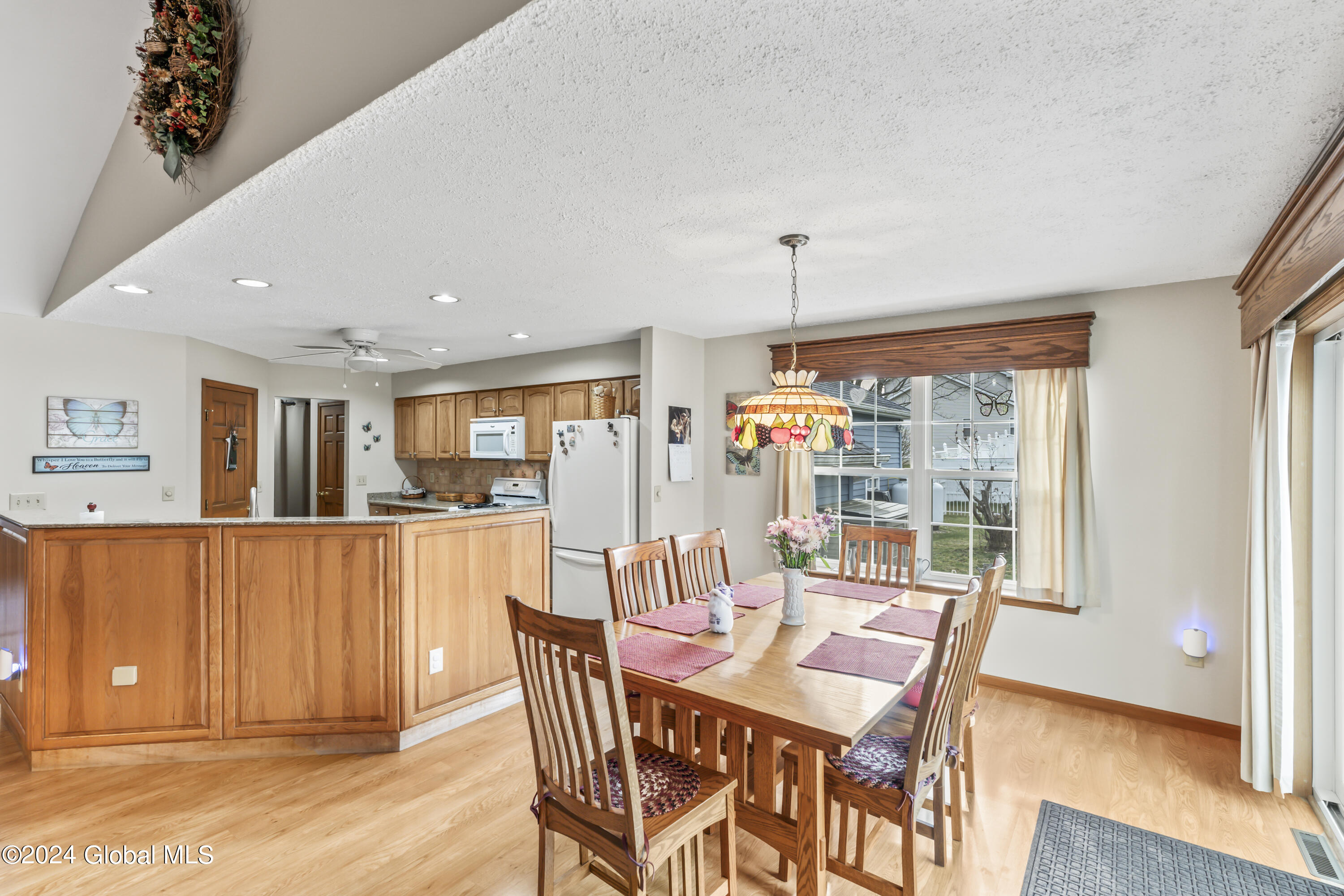 71 Raylinsky Road Malta, NY 12019 - Photo 11 of 49 DSC07517