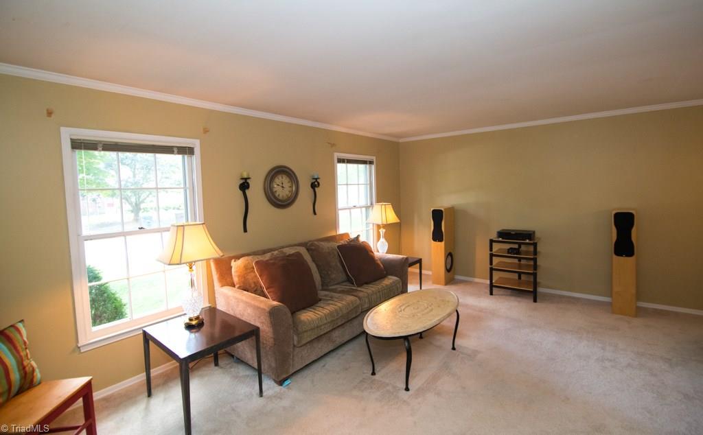 2704 Applegate Road Greensboro, NC 27455 - Photo 3 of 15 Nice living room with neutral color.